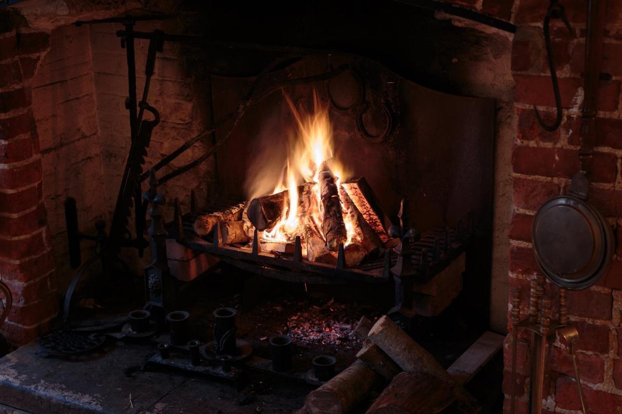 The Three Horseshoes East Worldham Alton  Exteriér fotografie